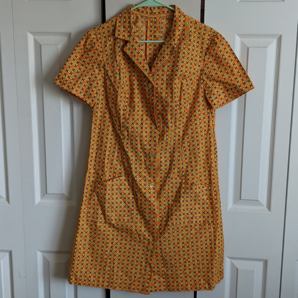 Vintage 1960s Floral Shirt Dress